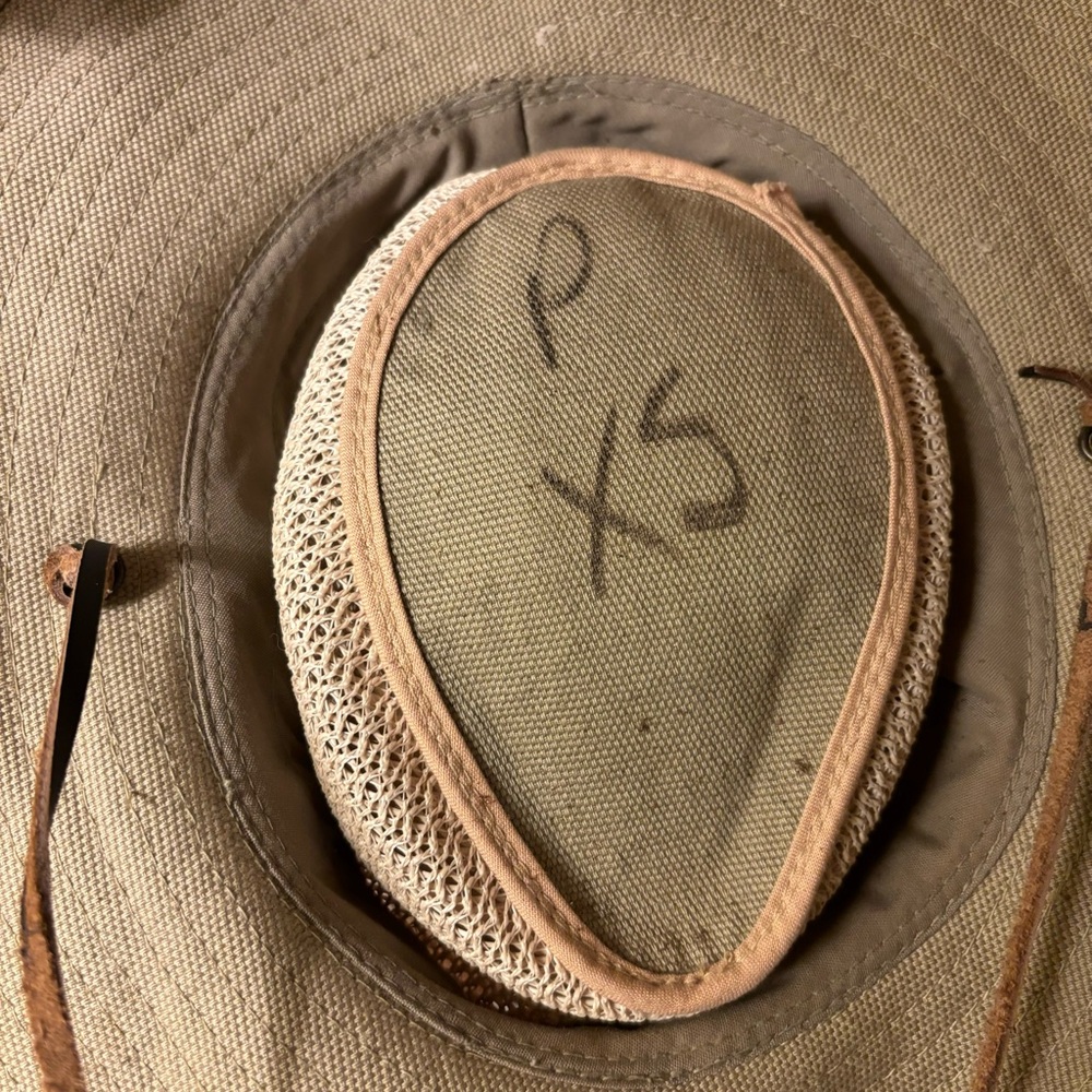Fishing hat - Picture 4 of 4